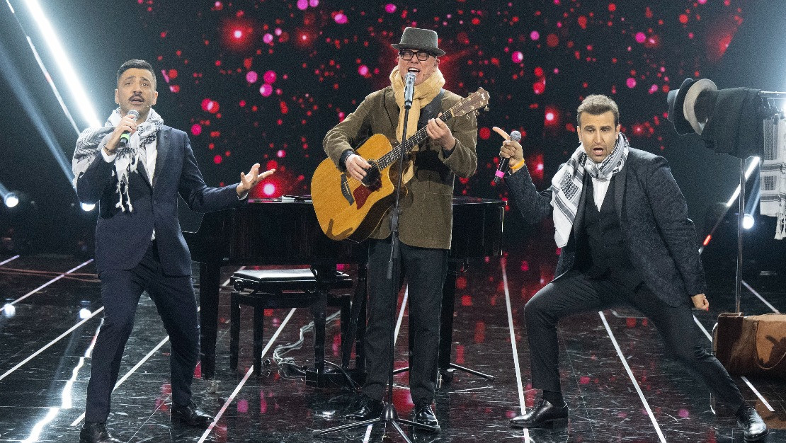 foto FELICISSIMA SERA - ALL INCLUSIVE - CANALE 5 (24 MARZO 2023)