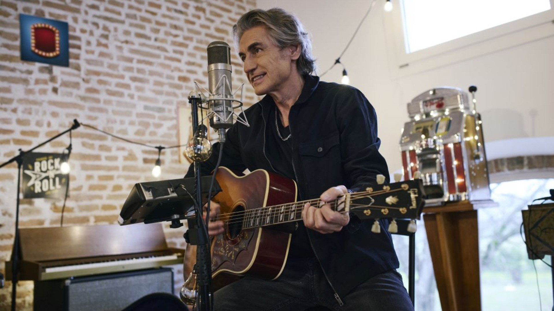 foto LIGABUE | DA OGGI “I RAGAZZI SONO IN GIRO” IN RADIO PER LA PRIMA VOLTA