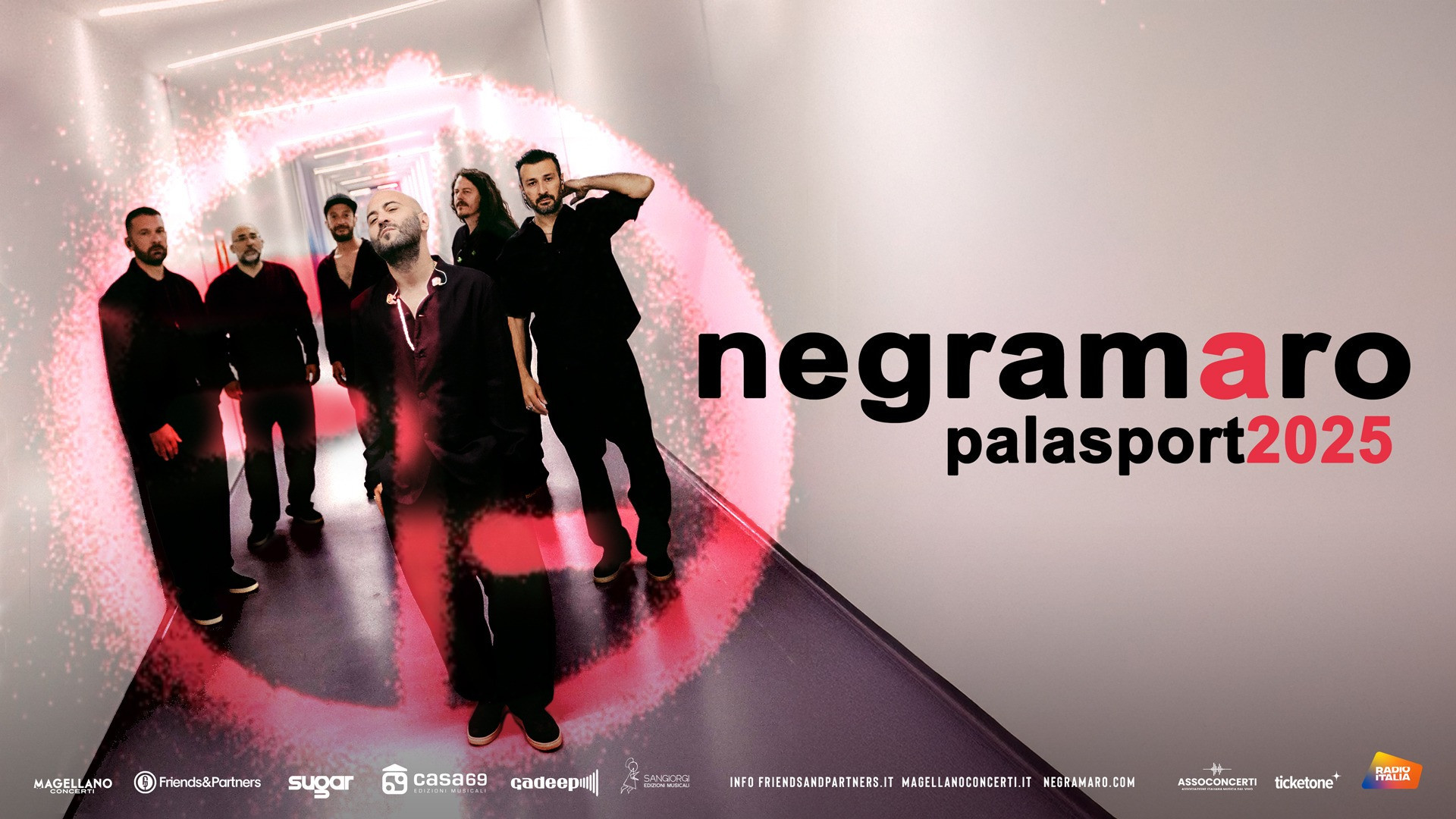 foto NEGRAMARO | DATE BARI E MESSINA CHECK-IN DISPONIBILE